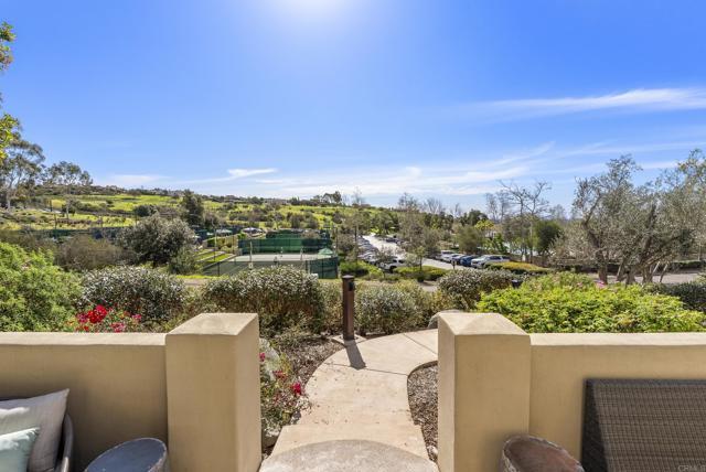 Building Photo - 8291 Santaluz Village Green N
