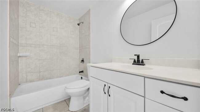 Building Photo - 918 Acroft Ave