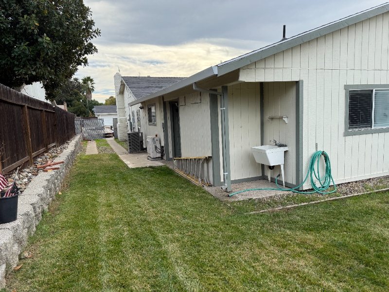 Building Photo - 8907 Amerigo Ave