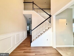 Building Photo - 15 Delhi Ct