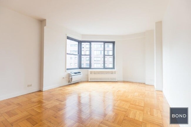 Primary Photo - 145 Fourth Avenue