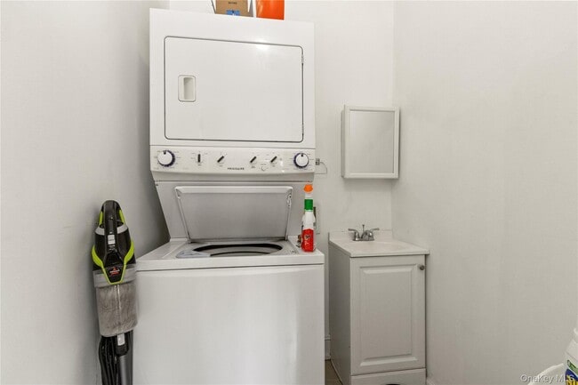 Building Photo - 172 Harrison Ave