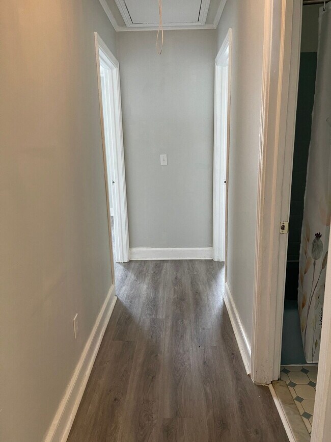 Building Photo - ADORABLE BRICK RANCH IN LAGRANGE *3 BR, 1 BA* NEWLY RENOVATED