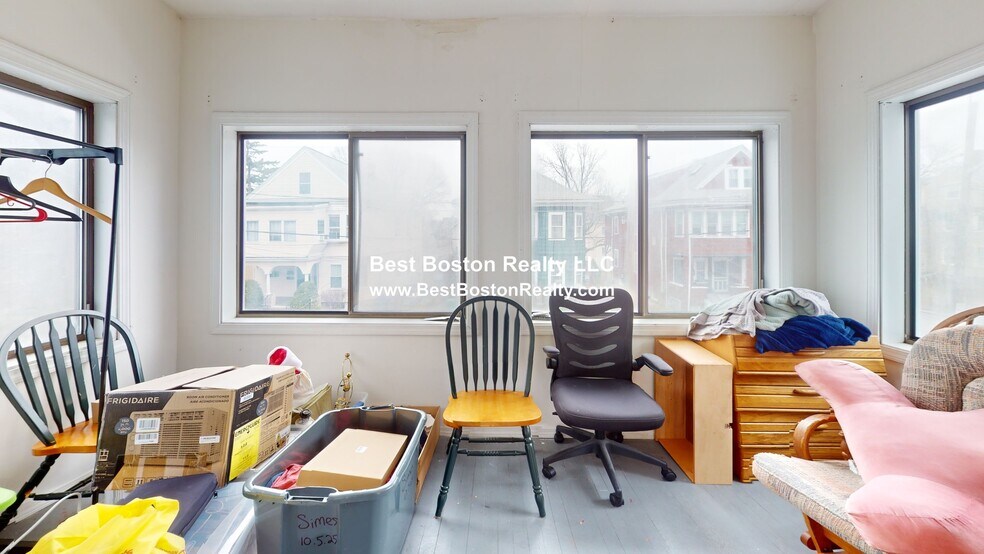 Building Photo - 47 Greenleaf Ave