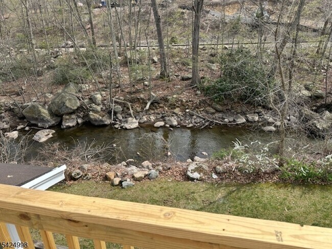 Building Photo - 515 Hamburg Turnpike