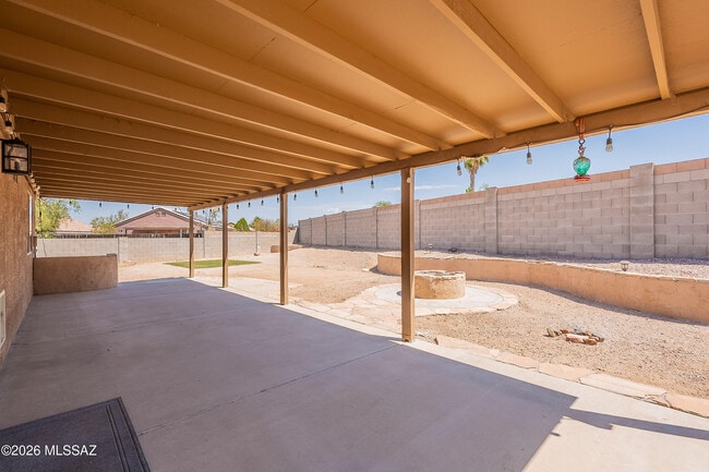 Building Photo - 8515 Placita De Lorena