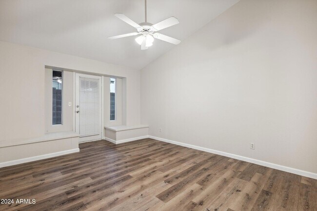 Building Photo - 5644 S 41st Pl
