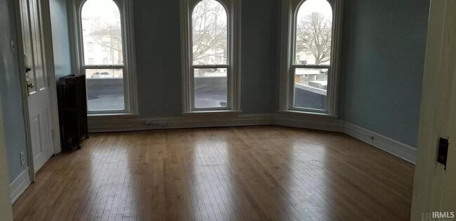 Building Photo - 209 S 2nd St