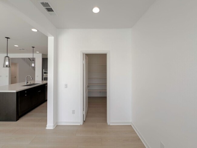 Building Photo - Newer Construction, Exquisite 4 Bedroom + ...