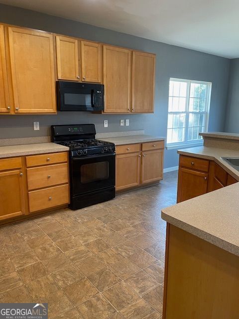 Building Photo - 605 Applegate Ln