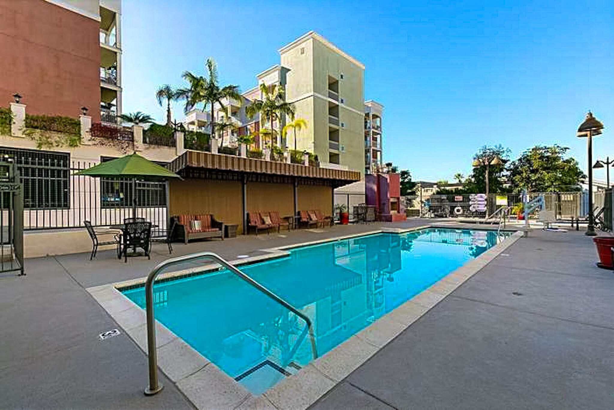 Building Photo - 3750 Santa Rosalia Dr