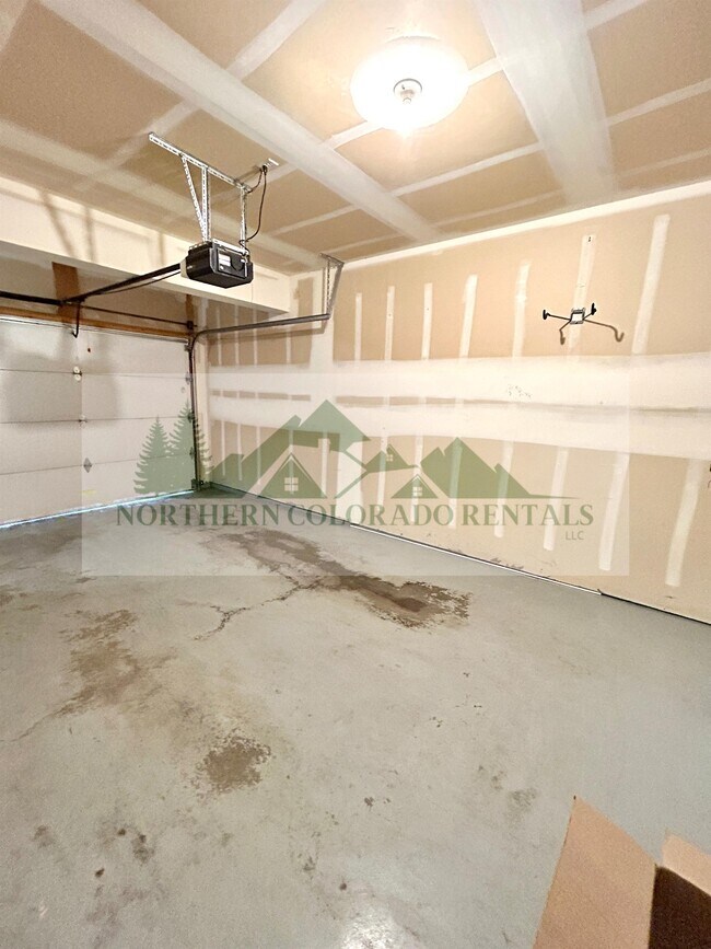 Building Photo - 3330 Apple Blossom Way