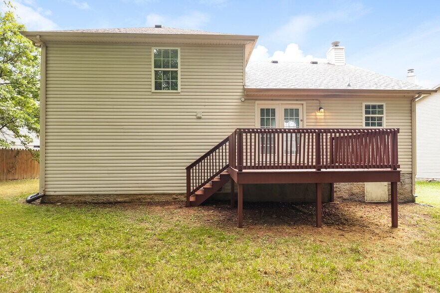 Building Photo - 1501 Chestnut Oak Dr