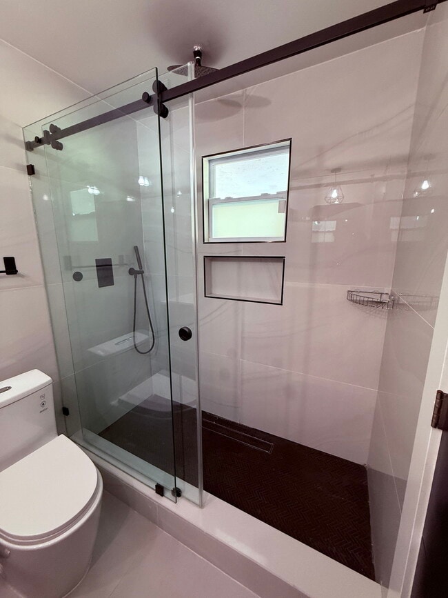 Building Photo - 4430 NW 1st Ave