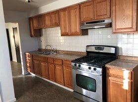 Building Photo - 3139 S Parnell Ave