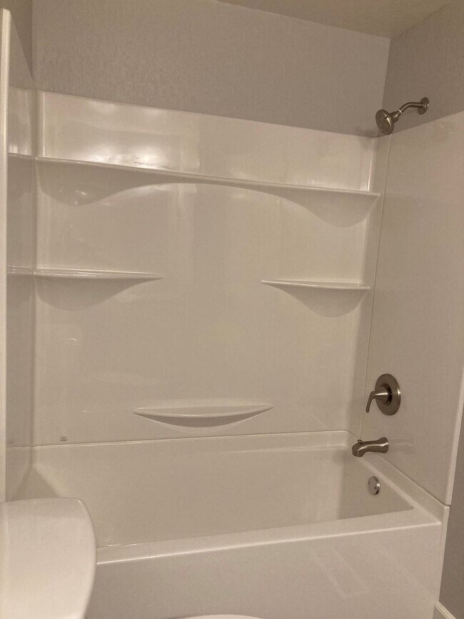 Building Photo - Cute 3 Bedroom Townhome close to UNR