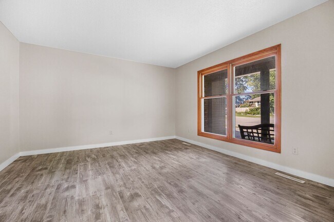Building Photo - 3801 Pebble Ct