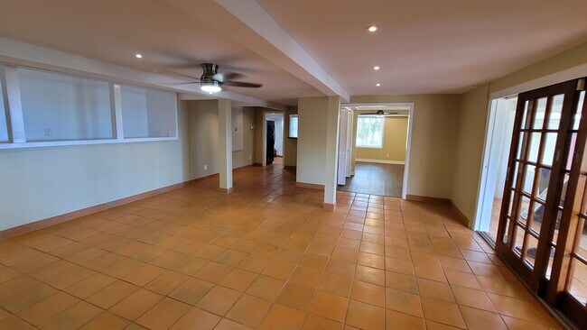 Building Photo - 4115 Sierra Dr