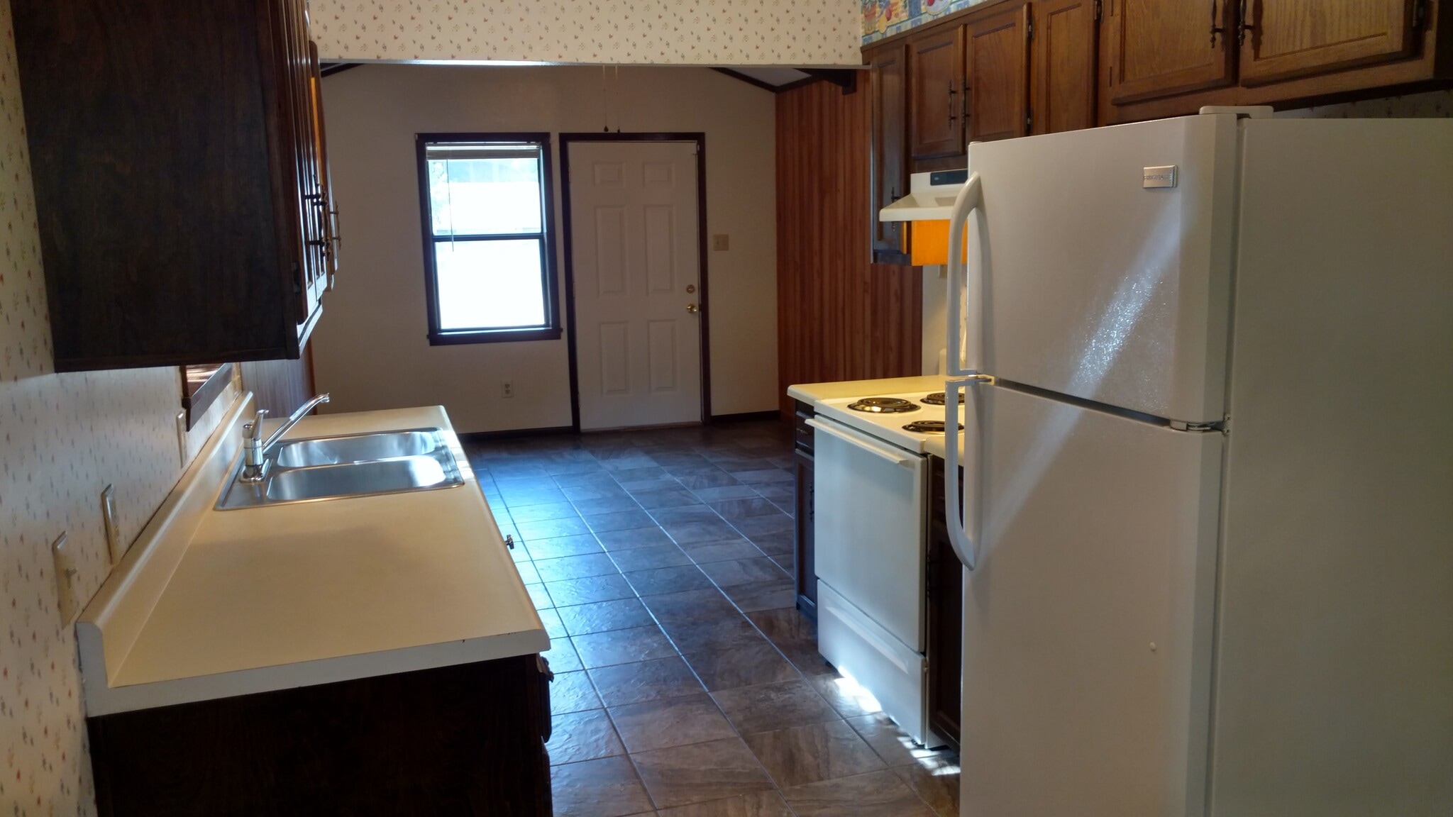 Building Photo - 125 Debra Ln