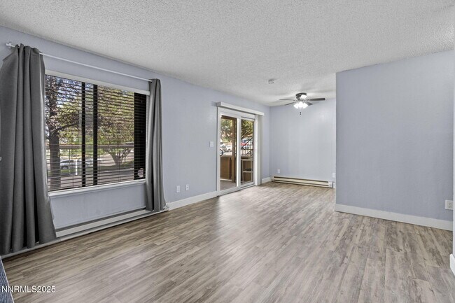 Building Photo - 3399 Crystal Ln