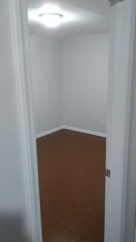 Building Photo - 4207 Dinglewood Ave