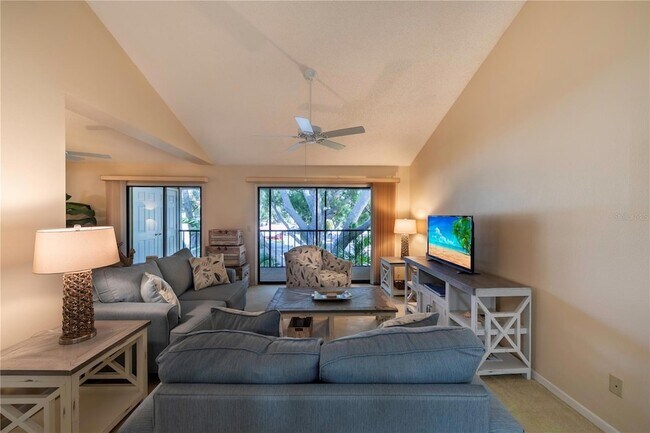 Building Photo - 646 Bird Bay Dr E