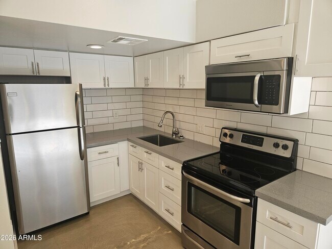 Building Photo - 4241 N 26th St