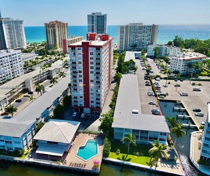 Building Photo - 3161 S Ocean Dr
