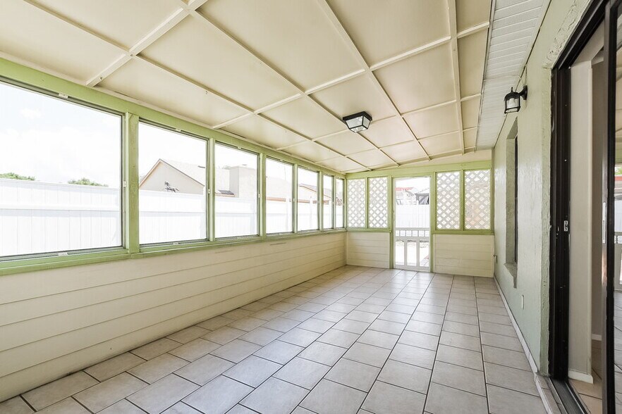 Building Photo - 797 Minerva Ln
