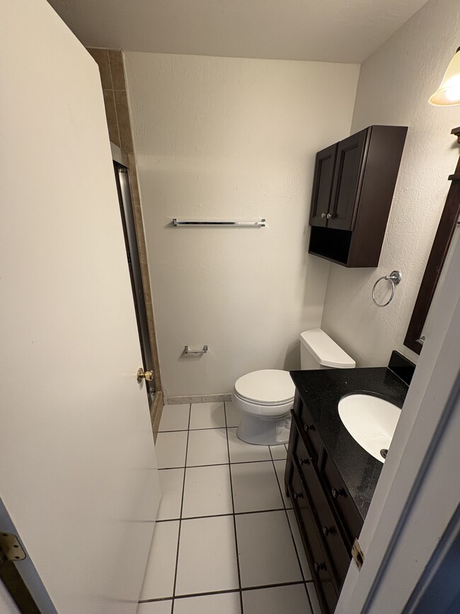 Building Photo - 32970 Lake Wawasee St