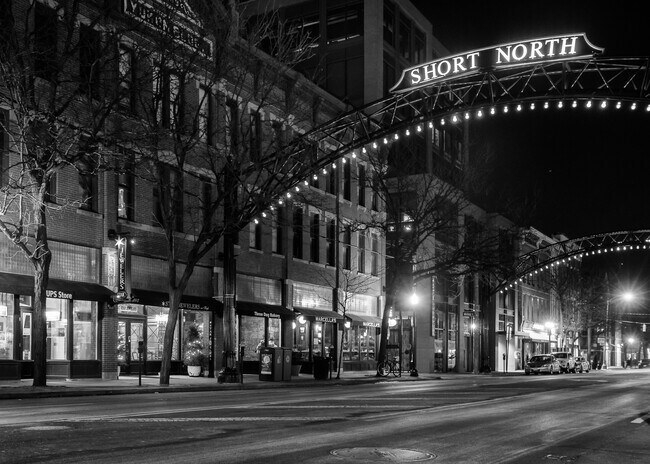 Building Photo - 118 W Starr Ave