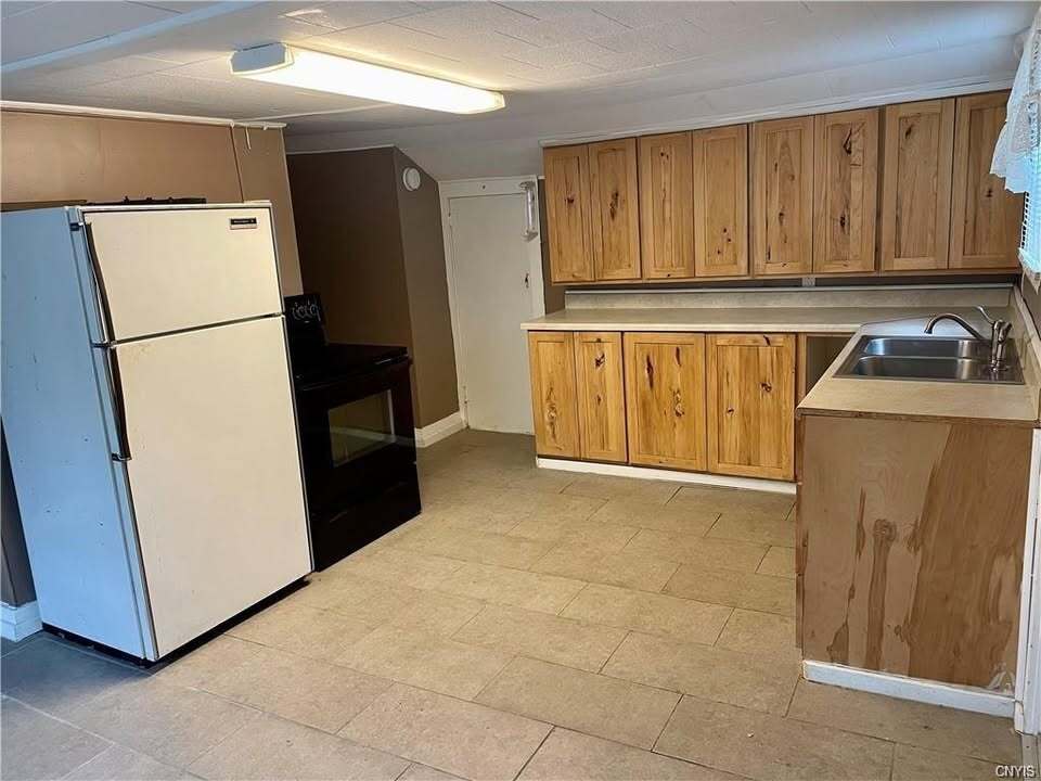 Building Photo - 820 Mill St