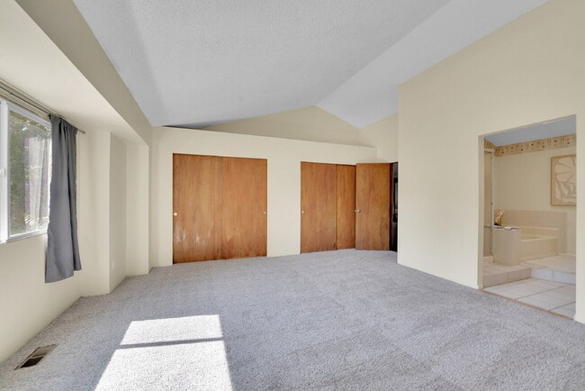 Building Photo - $3,095.00, 4-bed, 2.5-bath located in West...