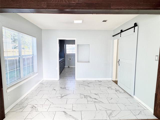 Building Photo - 202 N Riverside Dr