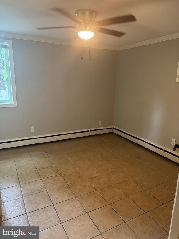 Building Photo - 4253 Brooks St NE