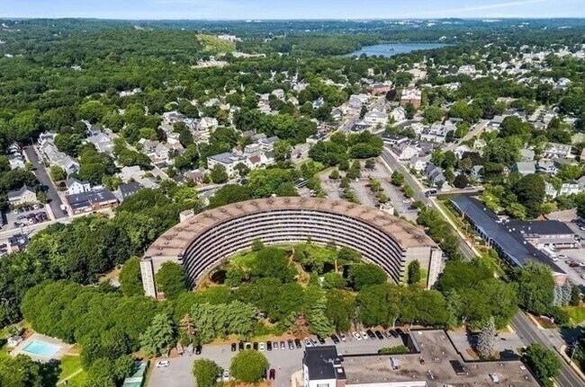 Building Photo - 200 Swanton St