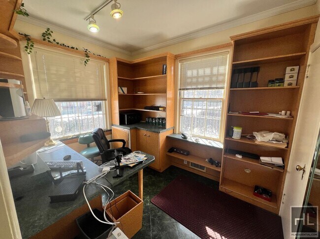 Primary Photo - Medical Office available in New Dorp!