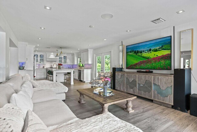 Building Photo - 6204 Celadon Cir