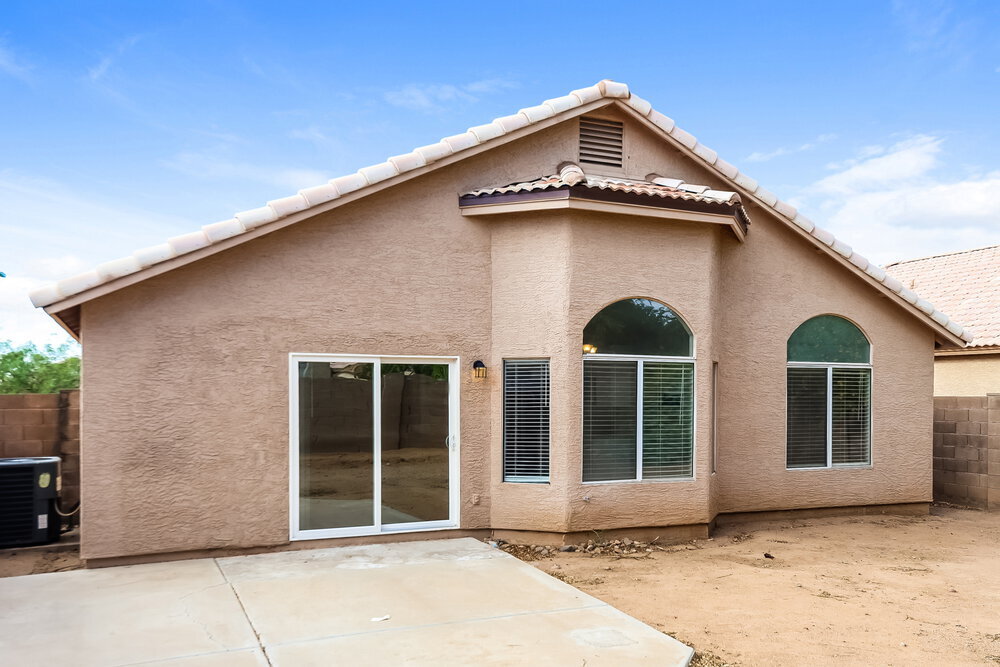 Building Photo - 8338 W Bluefield Ave