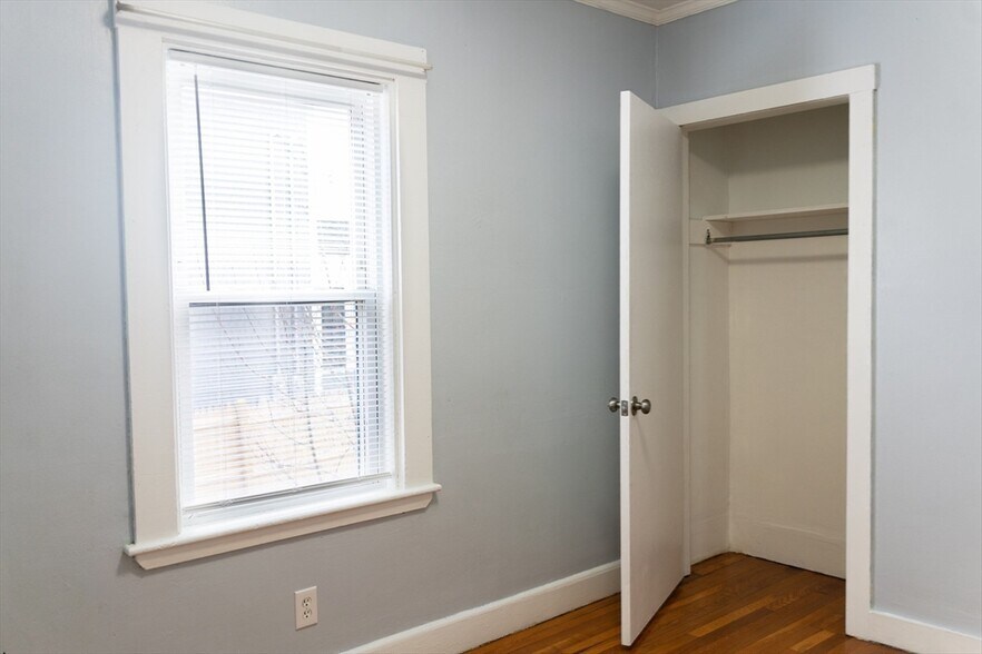 Building Photo - 87 Glendower Rd