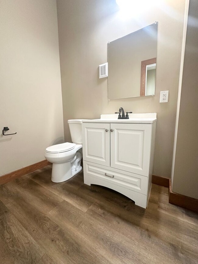 Building Photo - Charming 2 Bedroom, 1 Bathroom Home for Rent!