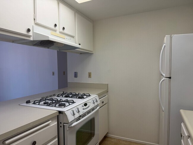 Building Photo - 6172 Peoria Dr