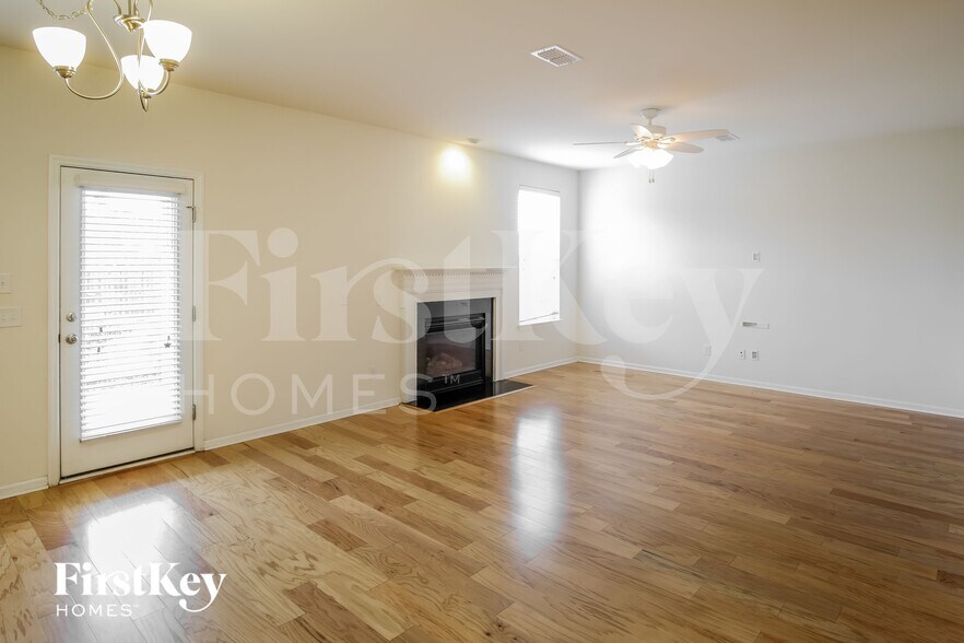 Building Photo - 318 Beachgrass Ln