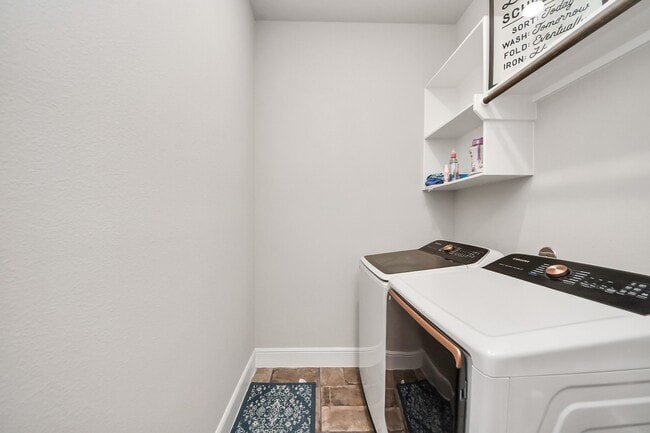 Building Photo - 23606 Verge Sims Dr