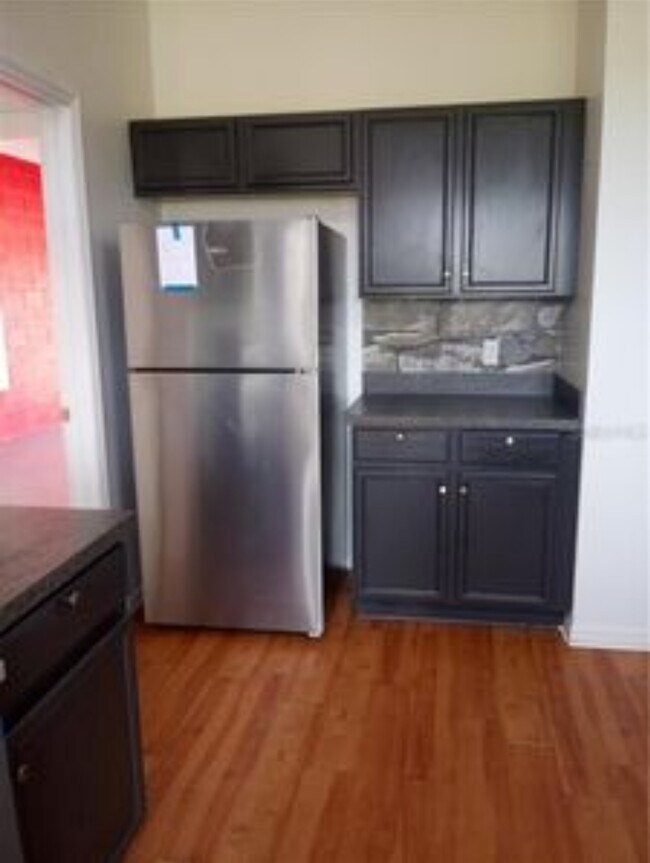 Building Photo - 148 Columbia Dr