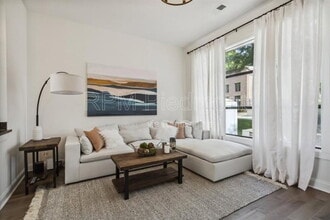 Building Photo - 174 Chester Ave SE