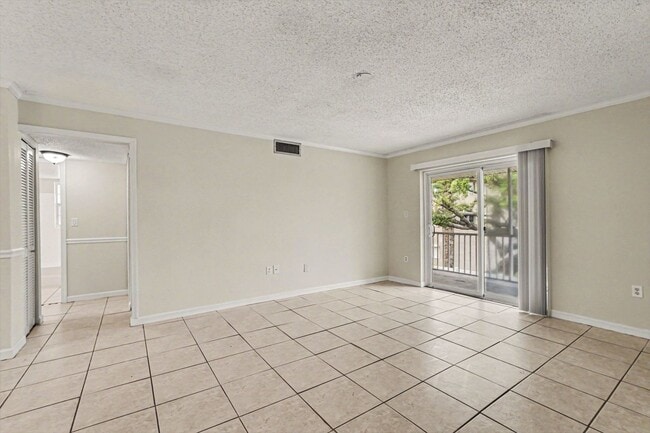 Building Photo - 3135 Shady Dell Ln