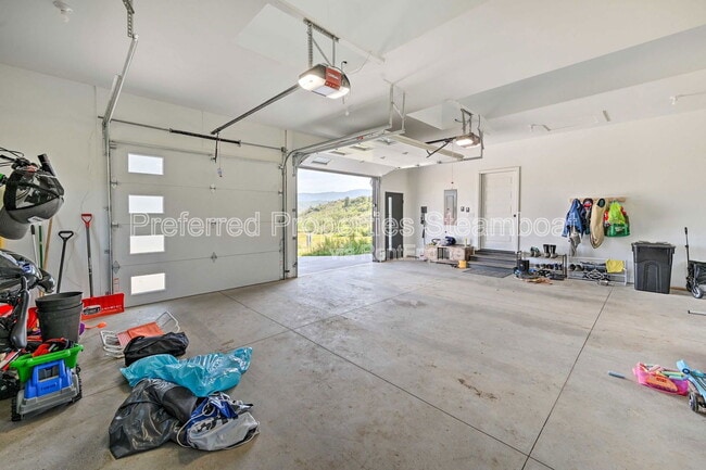 Building Photo - 30610 Boot Ct