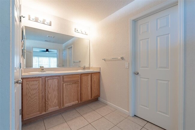 Building Photo - 5700 SW 45th St