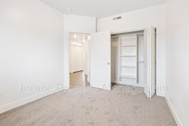 Building Photo - 1389 Northfield Rd